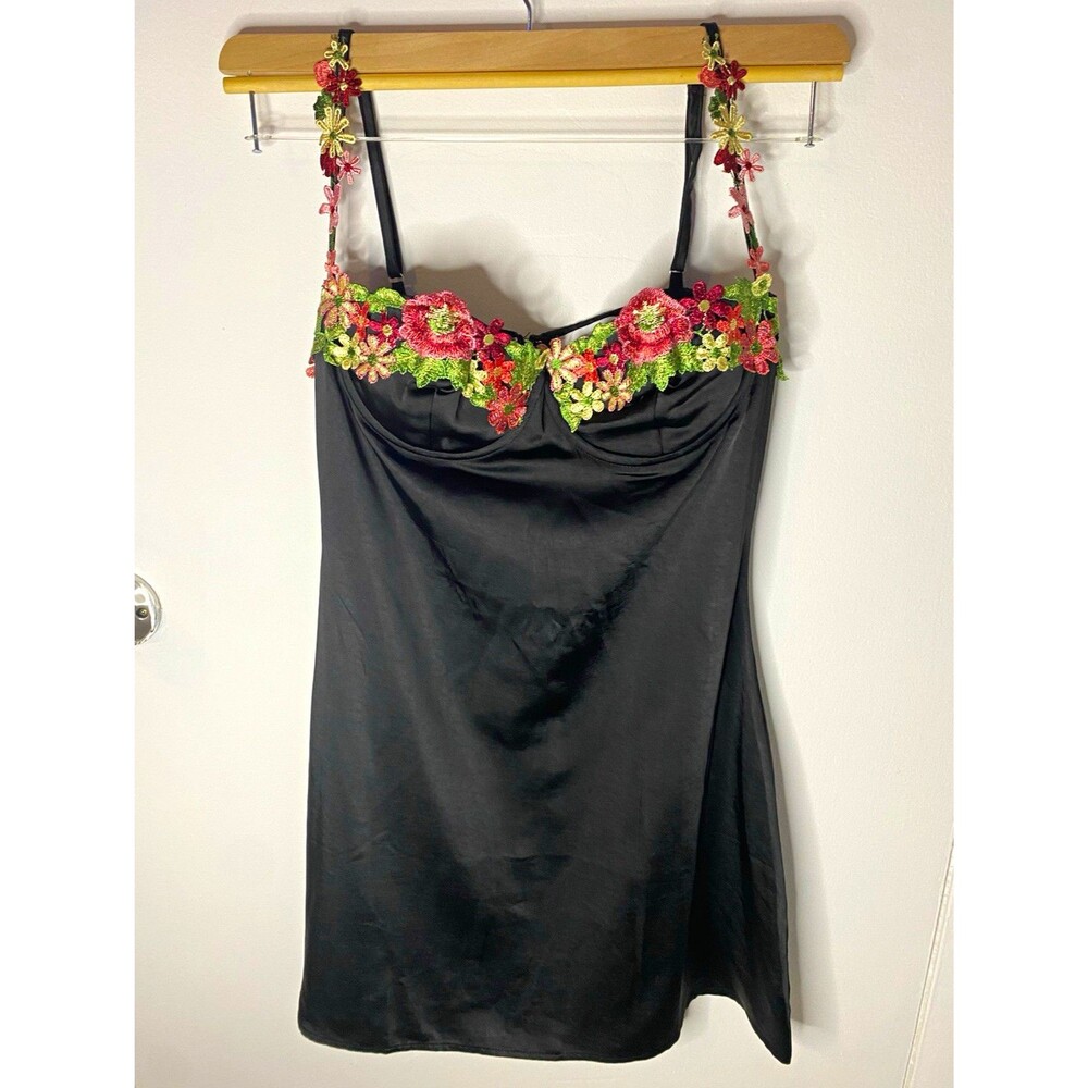 Kenzie Mini Dress Black size 6